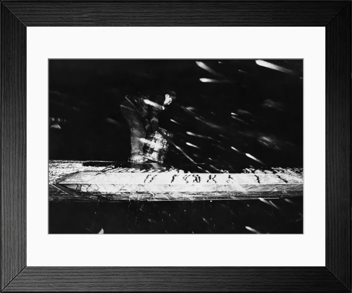 Framed Print : US Flying Fortress takes off in blizzard. M / Sgt Mike Borrett scrubs ice off a wing Framed Print : US Flying Fortress takes off in blizzard. M / Sgt Mike Borrett scrubs ice off a wing