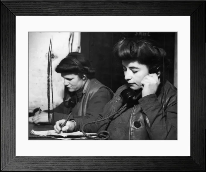 Framed Print : A. T. S. (The Auxiliary Territorial Service) telephonists in a Command Post receiving news