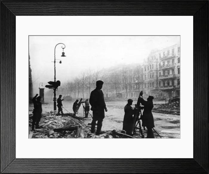 Framed Print : Russians advance through Berlin, Germany. Soviet Red Army Mortar Crews in action Framed Print : Russians advance through Berlin, Germany. Soviet Red Army Mortar Crews in action