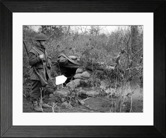 Framed Print : Commando HQ in the Anzio beachhead. circa March 1944