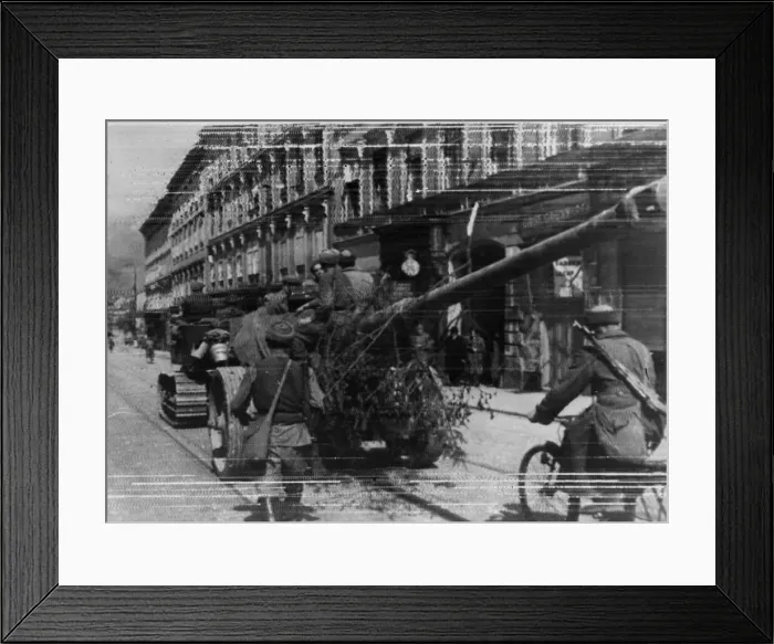 Framed Print : First picture of the Soviet Red Army in Vienna. capital of Austria captured by Framed Print : First picture of the Soviet Red Army in Vienna. capital of Austria captured by