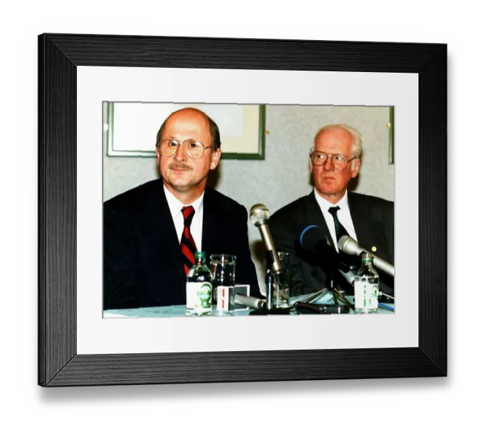 Framed Print : Fergus McCann Celtic football club press conference with Kevin Kelly microphones Framed Print : Fergus McCann Celtic football club press conference with Kevin Kelly microphones