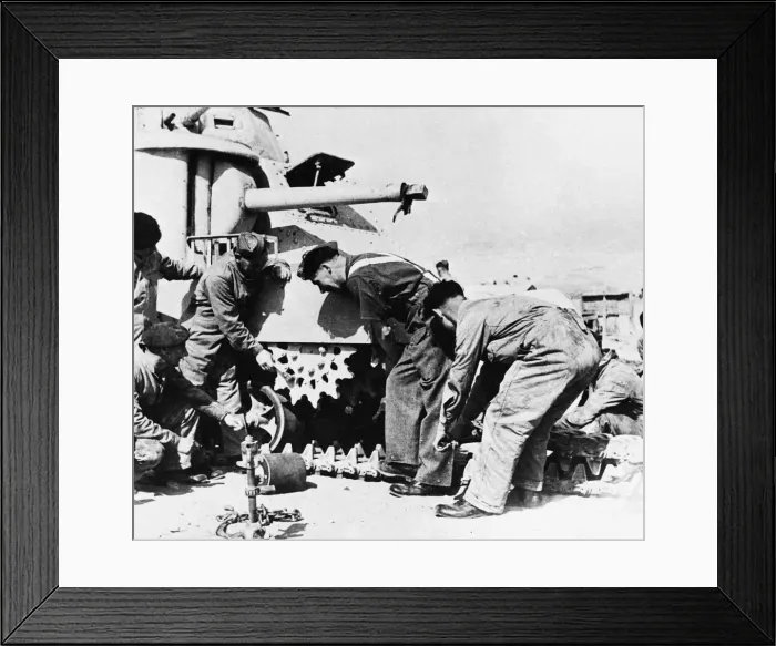 Framed Print : Maintenance crew remove track from a General Grant tank in the Libya desert Framed Print : Maintenance crew remove track from a General Grant tank in the Libya desert
