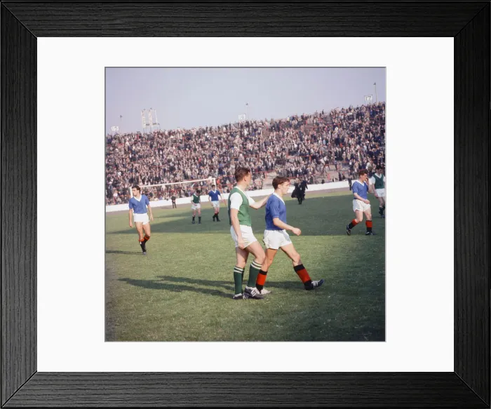 Framed Print : Rangers 5-0 Hibernian, Scottish League match action at Ibrox Stadium, Glasgow