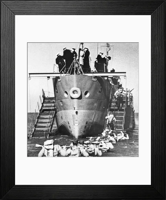 Framed Print : American shock troops board new invasion craft during training exercises in England Framed Print : American shock troops board new invasion craft during training exercises in England