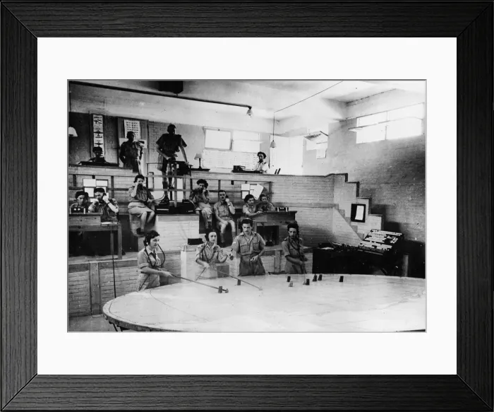 Framed Print : Middle East W. A. A. F. at work in a R. A. F. Operations Room