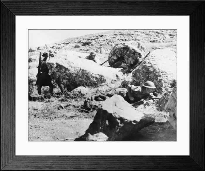 Framed Print : Imperial forces move forward on the Syrian frontier during Second World War Framed Print : Imperial forces move forward on the Syrian frontier during Second World War
