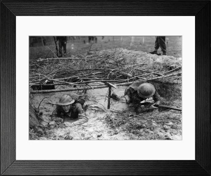 Framed Print : British Army soldiers in training, practicing invasion exercises. April 1942 Framed Print : British Army soldiers in training, practicing invasion exercises. April 1942
