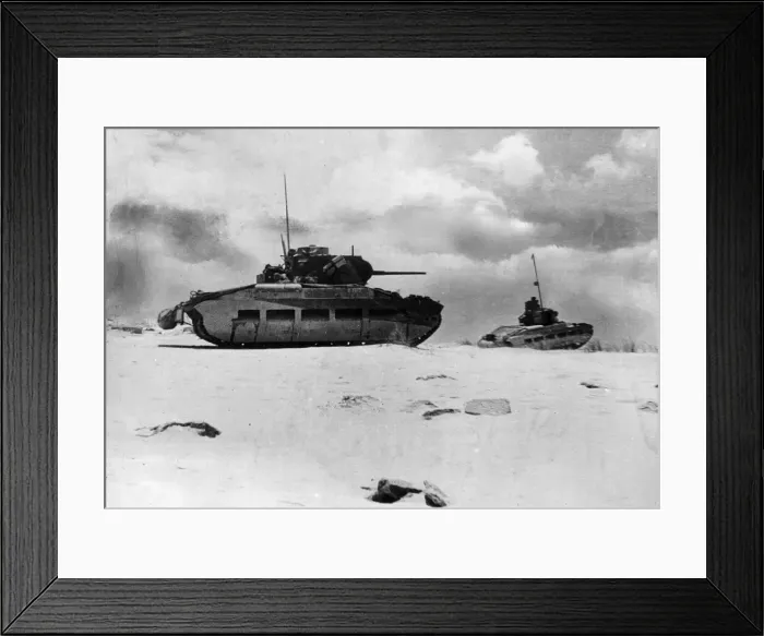 Framed Print : British tanks in the Western Desert. Pictured, these tanks (25 tons, 19 ft Framed Print : British tanks in the Western Desert. Pictured, these tanks (25 tons, 19 ft