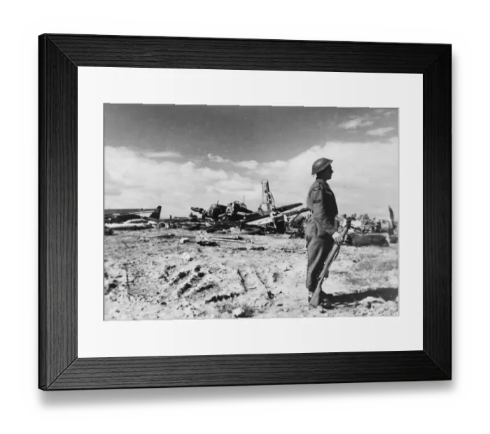 Framed Print : A typical scene in Tunis after it had fallen to the Allied Forces Framed Print : A typical scene in Tunis after it had fallen to the Allied Forces
