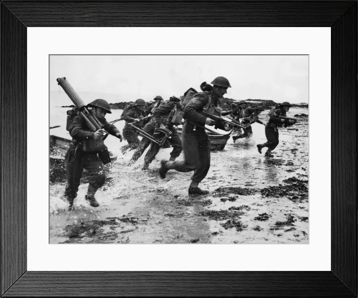 Framed Print : Men of the Royal Northumberland fusiliers have recently undergone practice exercises Framed Print : Men of the Royal Northumberland fusiliers have recently undergone practice exercises