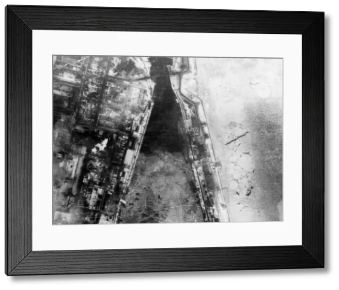 Framed Print : The German battle cruiser Scharnhorst lying against the south wall of the Hipper Hafen Framed Print : The German battle cruiser Scharnhorst lying against the south wall of the Hipper Hafen