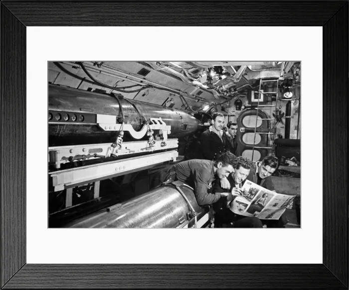 Framed Print : Submariners, pictured reading the Daily Mirrors Good Morning Newspaper Framed Print : Submariners, pictured reading the Daily Mirrors Good Morning Newspaper