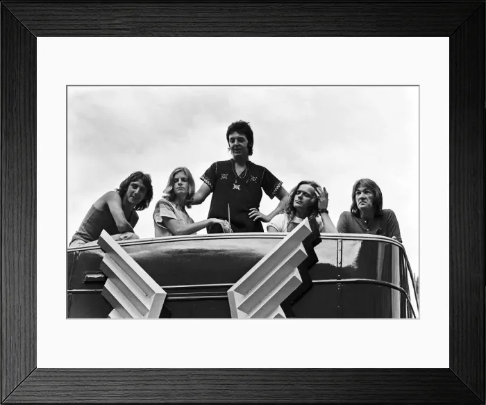 Framed Print : Paul McCartney and his wife Linda in Paris, France, with other members of the group Wings Framed Print : Paul McCartney and his wife Linda in Paris, France, with other members of the group Wings