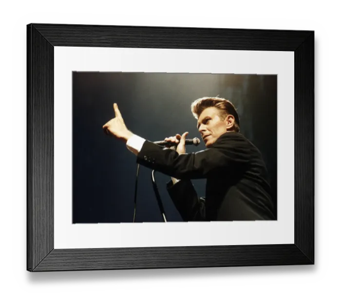 Framed Print : DAVID BOWIE IN CONCERT AT MILTON KEYNES IN AUGUST 1990 Framed Print : DAVID BOWIE IN CONCERT AT MILTON KEYNES IN AUGUST 1990