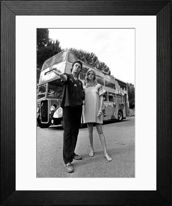Framed Print : Paul McCartney and his wife Linda in Paris, France, with other members of the group Wings Framed Print : Paul McCartney and his wife Linda in Paris, France, with other members of the group Wings