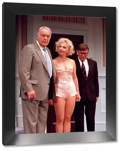 DONALD SINDEN, SANDRA DICKINSON AND MICHAEL WILLIAMS IN THE STAGE PLAY