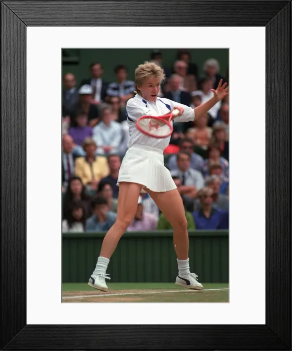 Framed Print : JANA NOVOTNA PLAYING DURING THE 1990 WIMBLEDON CHAMPIONSHIPS Framed Print : JANA NOVOTNA PLAYING DURING THE 1990 WIMBLEDON CHAMPIONSHIPS