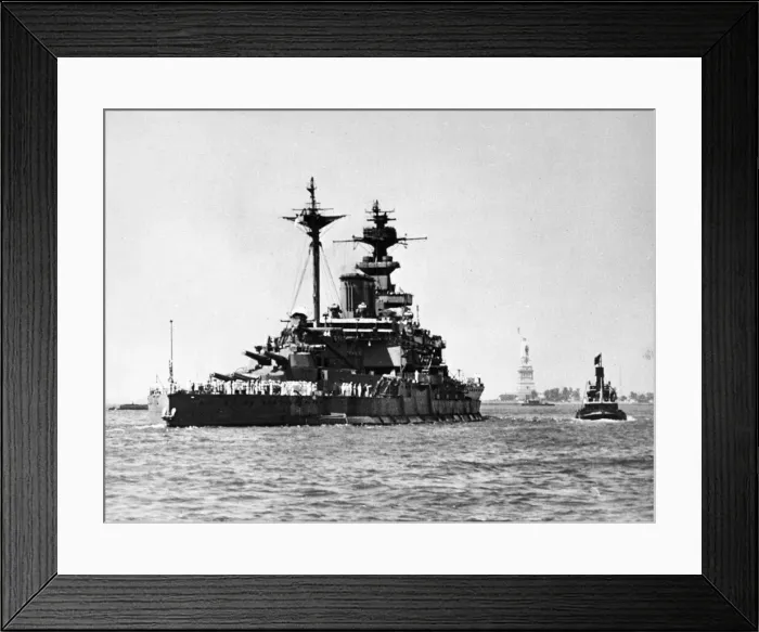 Framed Print : HMS Malaya, escorted by tugs, leaves New York harbour after refit in the United States Framed Print : HMS Malaya, escorted by tugs, leaves New York harbour after refit in the United States