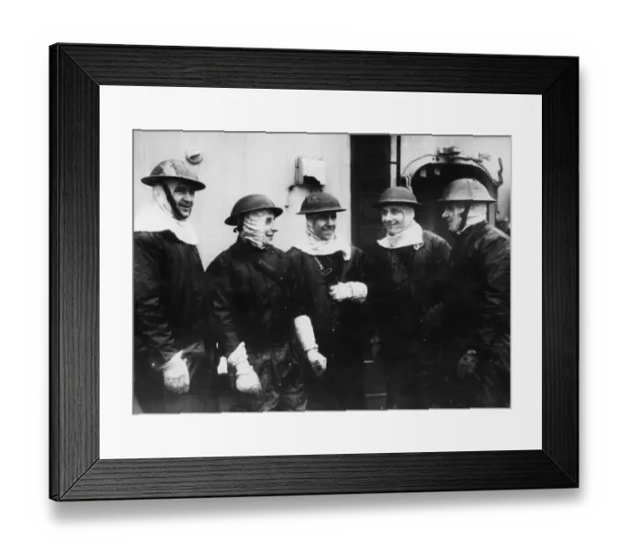 Framed Print : Torpedomen of the Royal Navy cruiser Jamaica which assisted in the sinking of