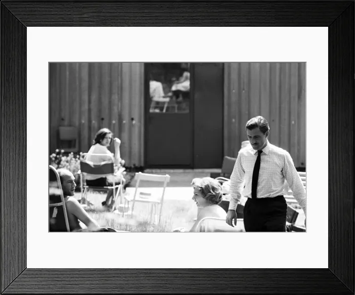 Framed Print : Graham Hill visiting his friend Stirling Moss, who is recovering at the Atkinson Morley Framed Print : Graham Hill visiting his friend Stirling Moss, who is recovering at the Atkinson Morley