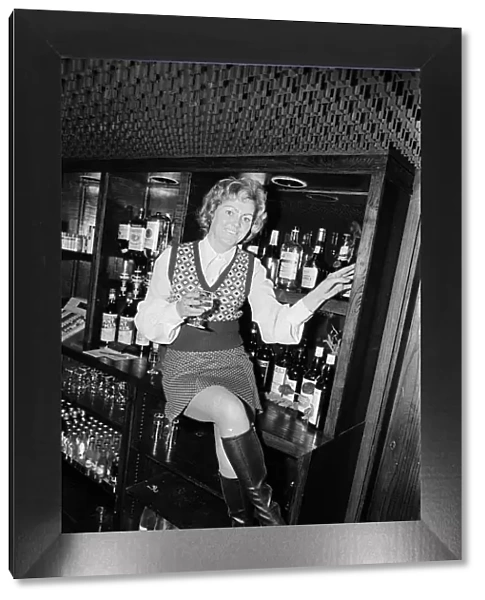 Ann Slater, Barmaid at The Swallow Hotel, Stockton, 1975, Barmaid of the Year Competition