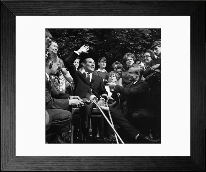 Framed Print : Stirling Moss leaving Atkinson Morley Hospital in Wimbledon