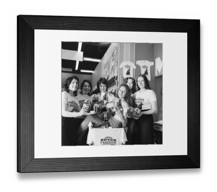Framed Print : Hintons sell canned steam. Circa 1975 Framed Print : Hintons sell canned steam. Circa 1975