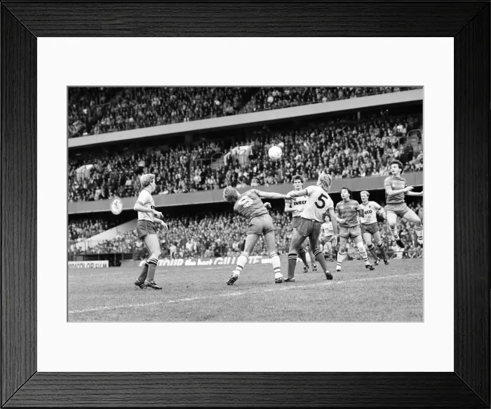Framed Print : Chelsea 2 - 3 Watford, League Division One match held at Stamford Bridge Framed Print : Chelsea 2 - 3 Watford, League Division One match held at Stamford Bridge