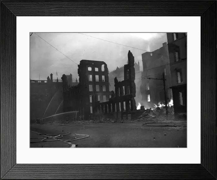 Framed Print : Manchester, United Kingdom, pictures taken during The Blitz in World War Two Framed Print : Manchester, United Kingdom, pictures taken during The Blitz in World War Two