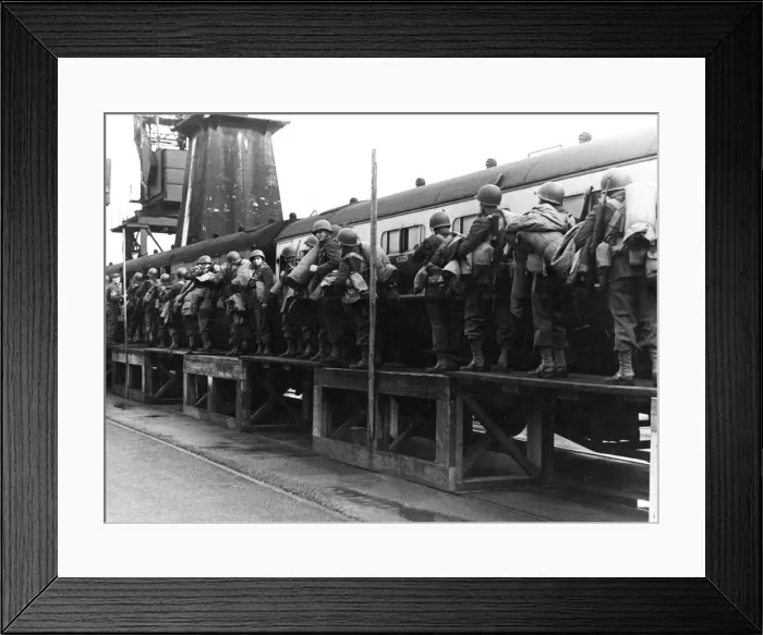 Framed Print : American troops entraining at M shed at Kings Dock Framed Print : American troops entraining at M shed at Kings Dock