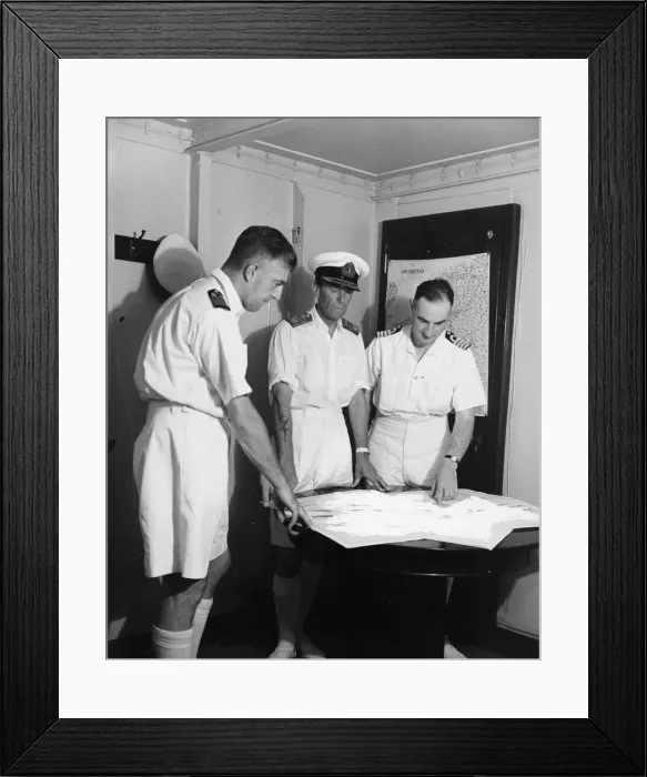 Framed Print : Rear Admiral Sir Philip View, DSO (centre), Captain Wright DSO and Captain Eccles (left Framed Print : Rear Admiral Sir Philip View, DSO (centre), Captain Wright DSO and Captain Eccles (left