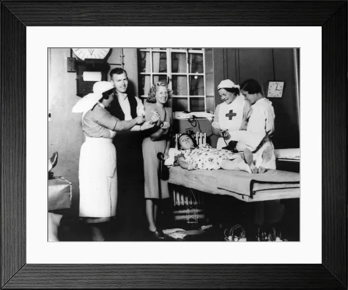 Framed Print : Blood transfusion at Paignton hospital, Devon during the Second World War Framed Print : Blood transfusion at Paignton hospital, Devon during the Second World War