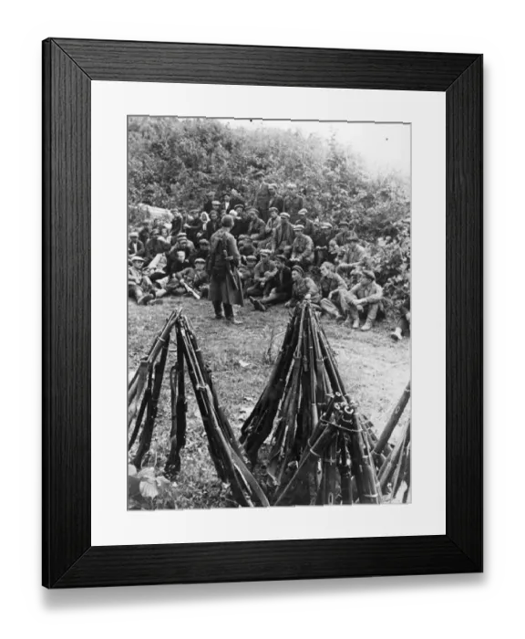 Framed Print : Soviet partisans preparing for an attack. 28th September 1941