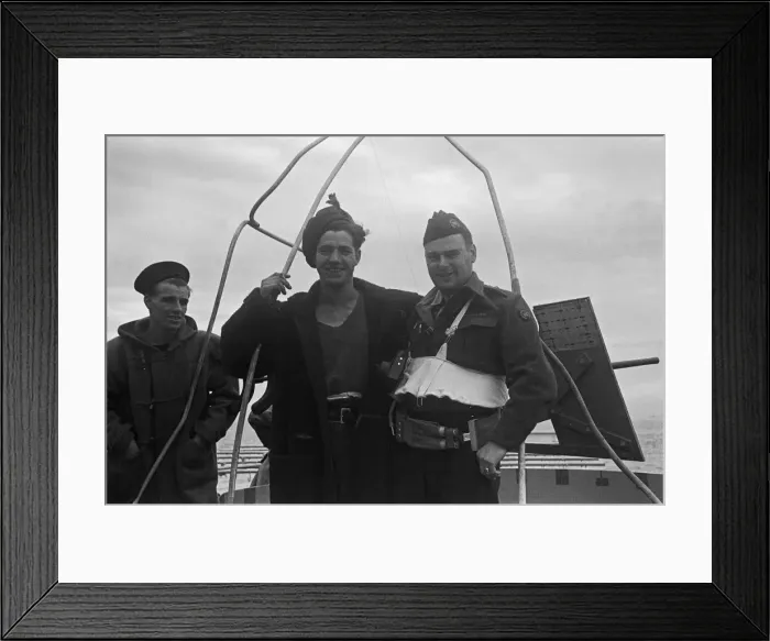 Framed Print : US War Corespondent aboard one of the landing craft bringing re-enforcements to Framed Print : US War Corespondent aboard one of the landing craft bringing re-enforcements to