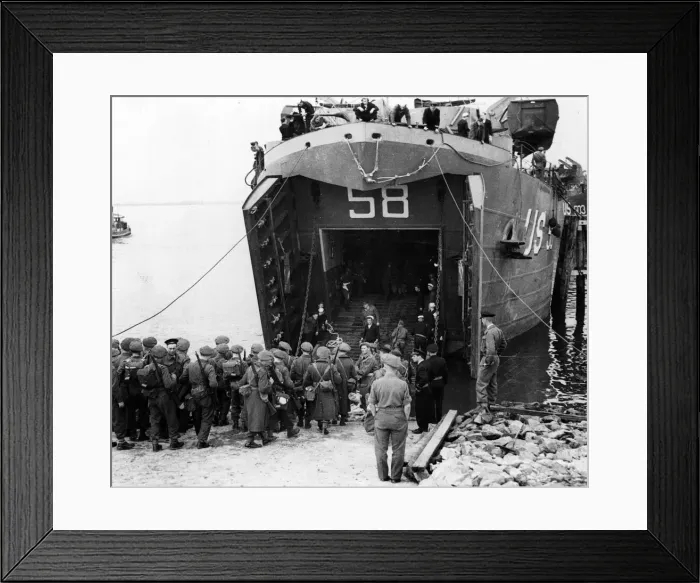 Framed Print : Units of General Transport, RASC, Medical Corps, Hamburg Framed Print : Units of General Transport, RASC, Medical Corps, Hamburg