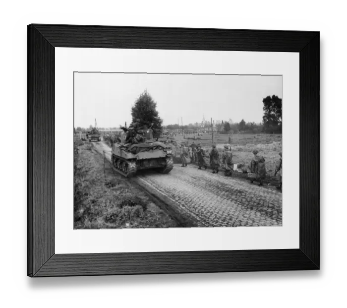 Framed Print : Thrusting north and east from Eindhoven, Netherlands, british troops crossed the Bois Le