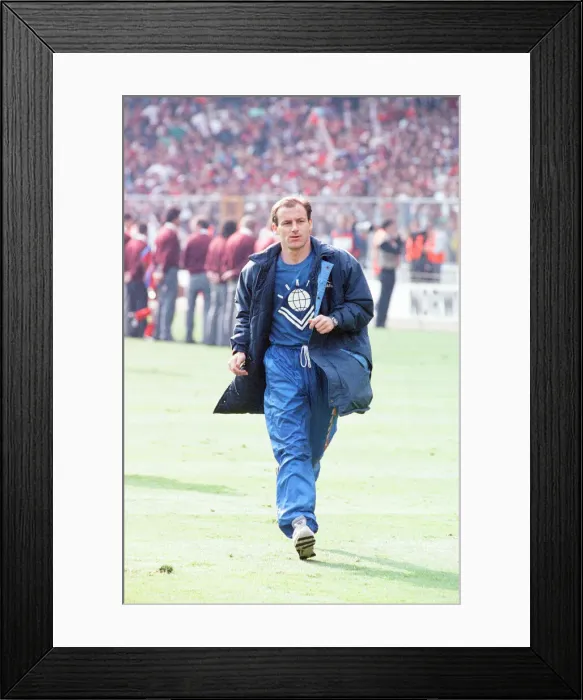 Framed Print : Crystal Palace 3-3 Manchester United, FA Cup Final, Wembley Stadium Framed Print : Crystal Palace 3-3 Manchester United, FA Cup Final, Wembley Stadium