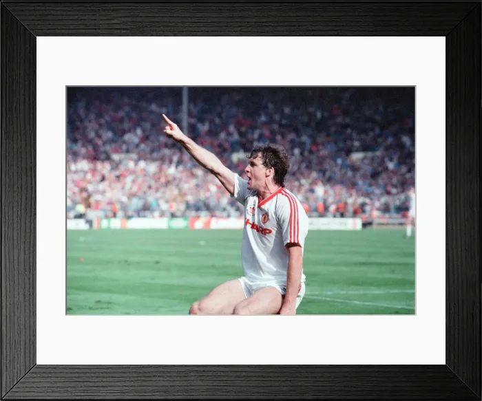 Framed Print : Crystal Palace 3-3 Manchester United, FA Cup Final, Wembley Stadium Framed Print : Crystal Palace 3-3 Manchester United, FA Cup Final, Wembley Stadium