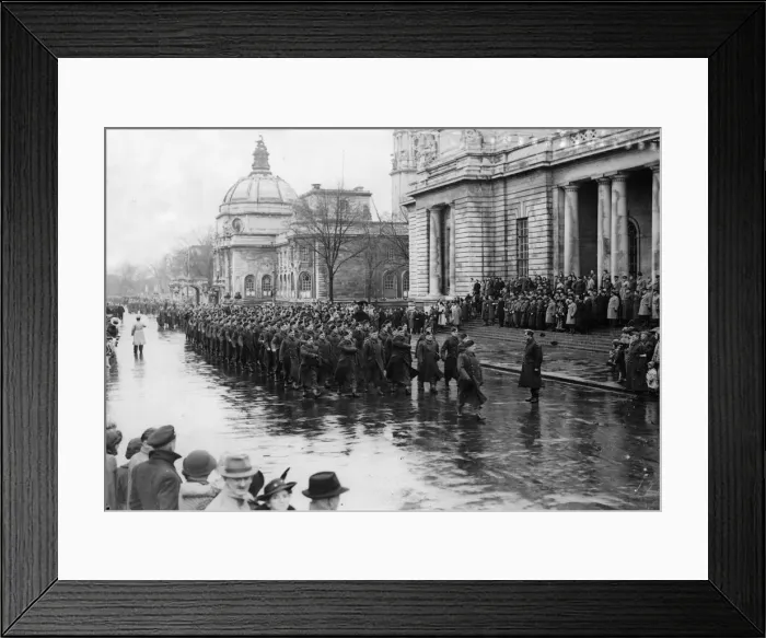 Framed Print : March past of the Cardiff sector of the Home Guard at their final parade in Cardiff Framed Print : March past of the Cardiff sector of the Home Guard at their final parade in Cardiff