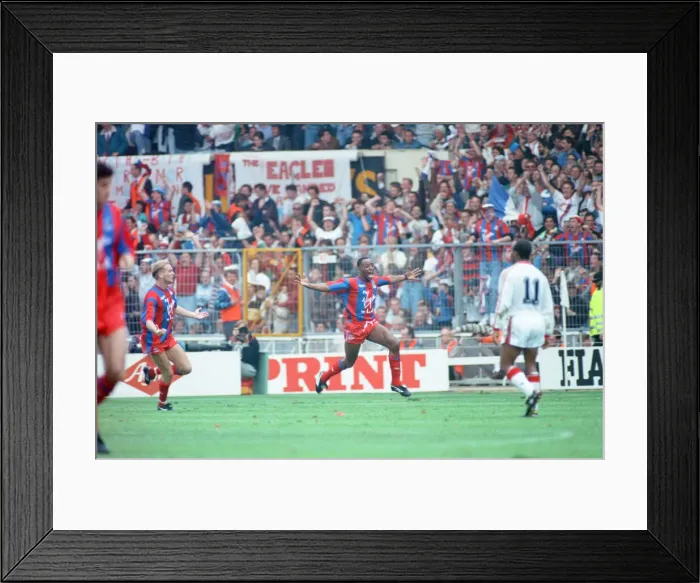 Framed Print : Crystal Palace 3-3 Manchester United, FA Cup Final, Wembley Stadium Framed Print : Crystal Palace 3-3 Manchester United, FA Cup Final, Wembley Stadium