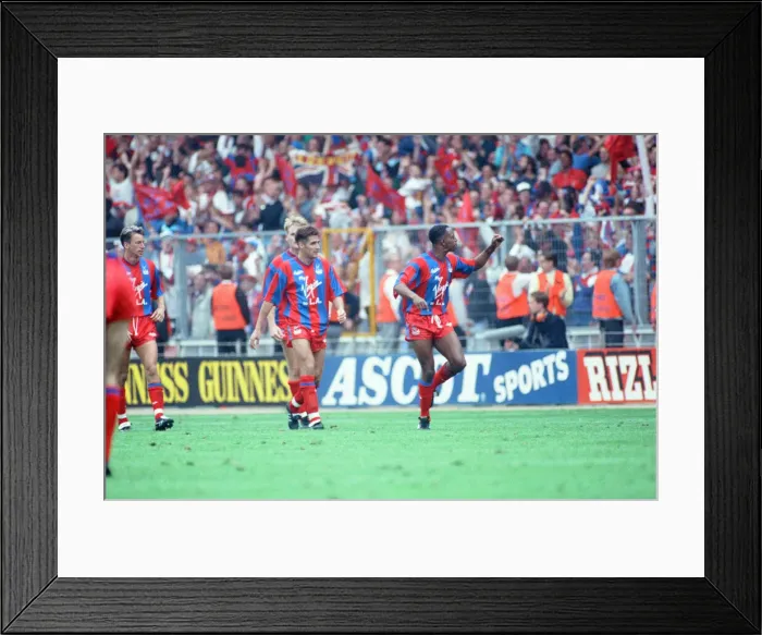Framed Print : Crystal Palace 3-3 Manchester United, FA Cup Final, Wembley Stadium Framed Print : Crystal Palace 3-3 Manchester United, FA Cup Final, Wembley Stadium