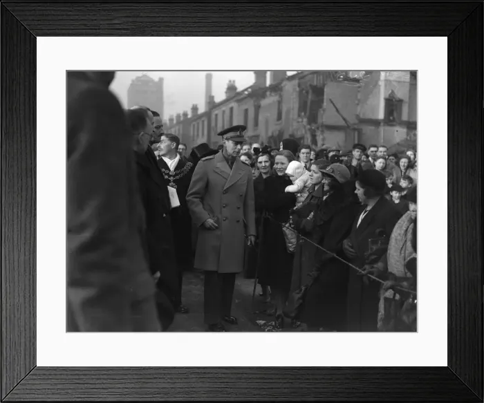 Framed Print : King George VI tours the bomb shattered areas of Birmingham following the city suffering Framed Print : King George VI tours the bomb shattered areas of Birmingham following the city suffering