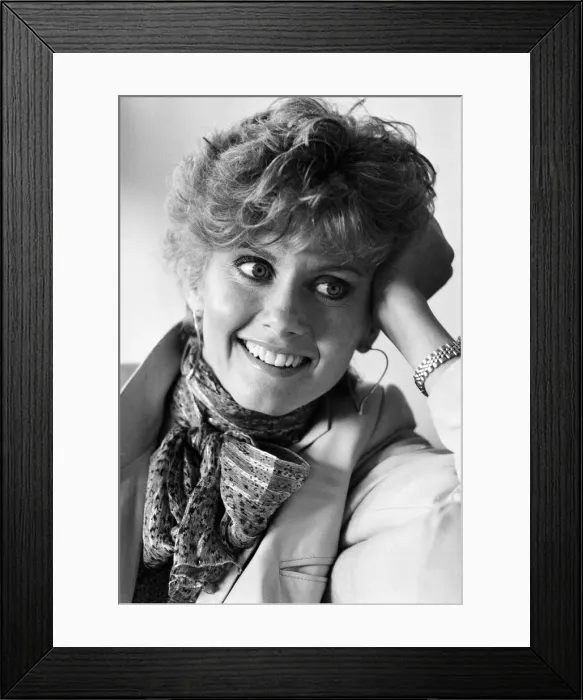 Framed Print : Actress Olivia Newton John. 27th September 1981 Framed Print : Actress Olivia Newton John. 27th September 1981
