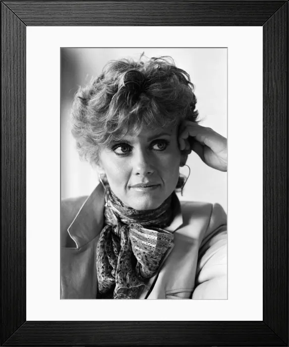 Framed Print : Actress Olivia Newton John. 27th September 1981 Framed Print : Actress Olivia Newton John. 27th September 1981