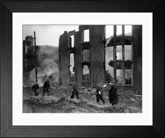 Framed Print : Air raid damage to Glasgow. 13th March 1941 Framed Print : Air raid damage to Glasgow. 13th March 1941