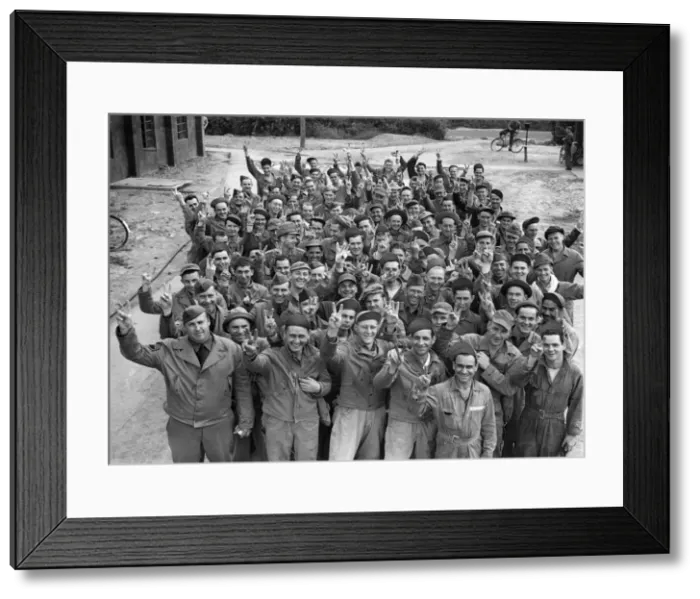 Framed Print : American troops stationed in Britain during the Second World War Framed Print : American troops stationed in Britain during the Second World War