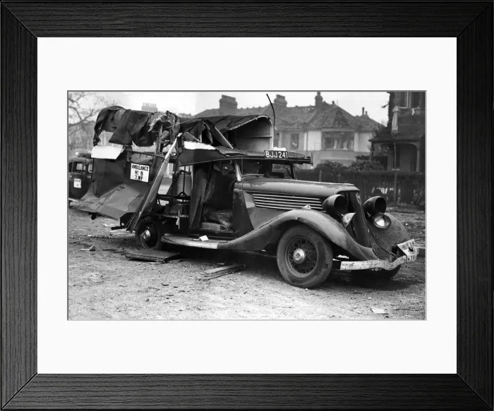 Framed Print : Bomb damage to an ambulance in London. 20th March 1941 Framed Print : Bomb damage to an ambulance in London. 20th March 1941