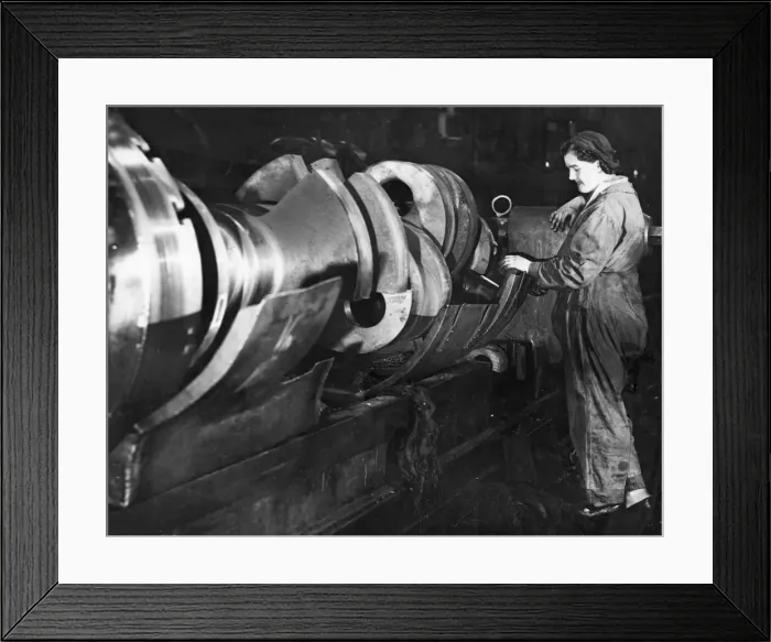 Framed Print : Picture shows Mrs Annie Kelly, boring a shaft of submarine Framed Print : Picture shows Mrs Annie Kelly, boring a shaft of submarine