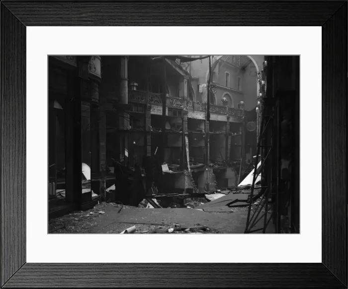 Framed Print : Damage to The Arcade New Street, Birmingham following a heavy raid on the city